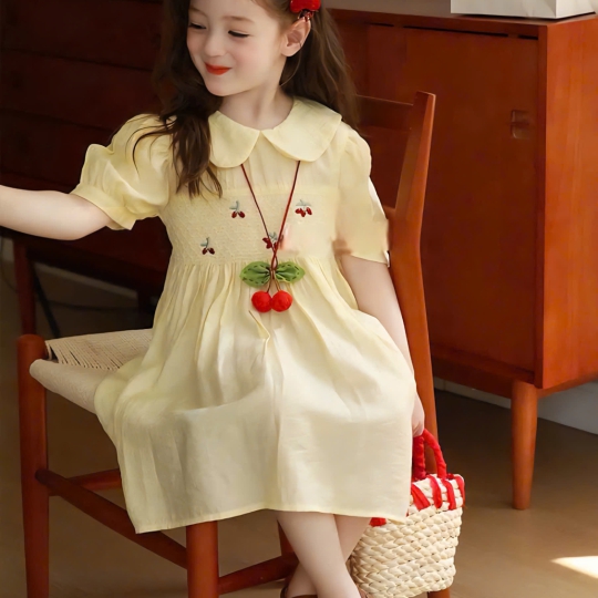 Mẫu đầm ngực thêu Cherry style tiểu thư cho bé gái