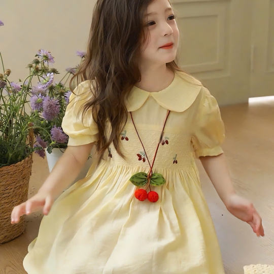 Mẫu đầm ngực thêu Cherry style tiểu thư cho bé gái