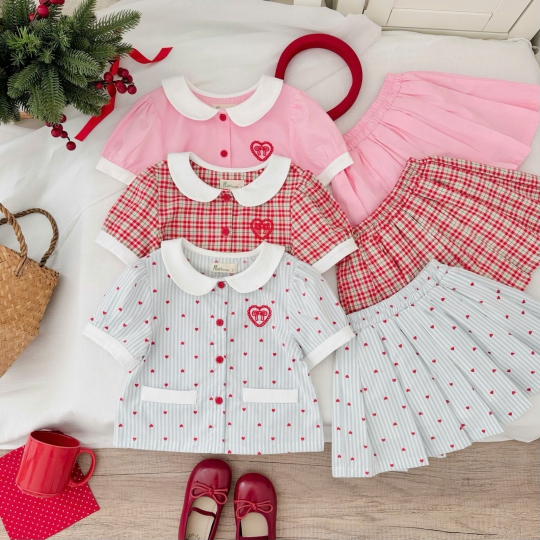 SET ÁO CỔ SEN VÀ CHÂN VÁY XẾP LY CHO BÉ GÁI